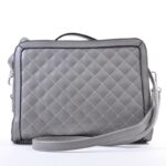 Szary, elegancki pikowany kuferek