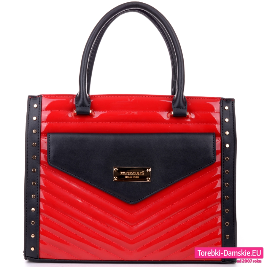 Monnari torebka premium czerwona lakierowana pikowana z czarnymi elementami i złotymi nitami
